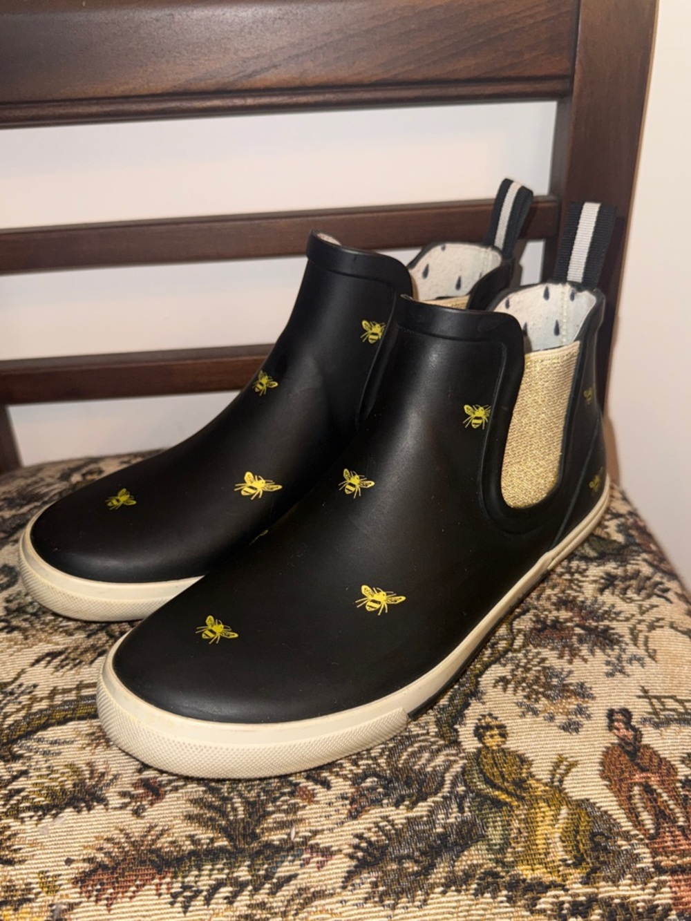Joules Rainwell Bee Print Chelsea Rain Boots Black Gold Women’s US 7 EU 38 - Picture 6 of 16